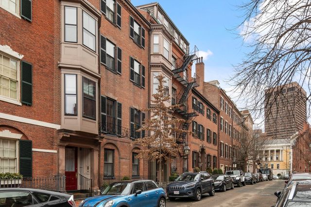 53 Mount Vernon St II, Boston, MA 02108