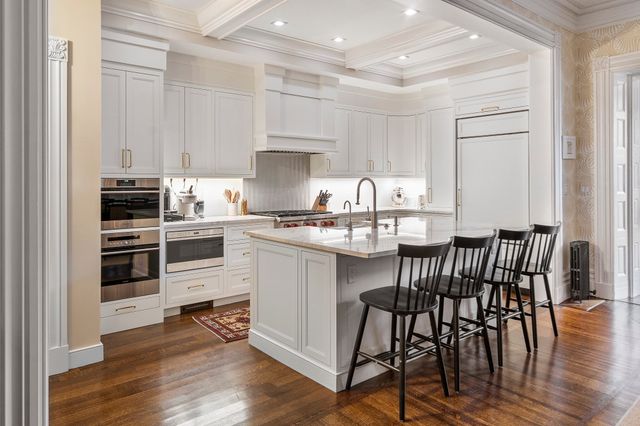 53 Mount Vernon St II, Boston, MA 02108