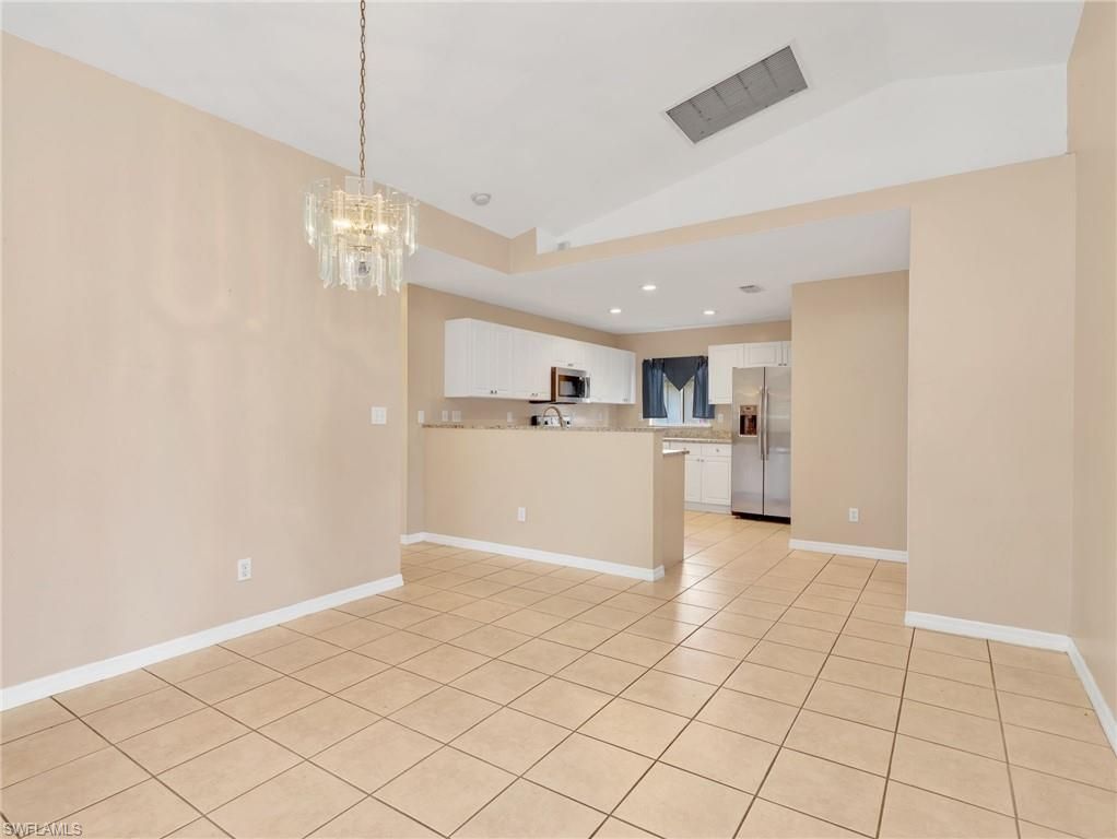 Image 13 of property listing at 323 SE 9th AVE, Cape Coral, FL 33990
