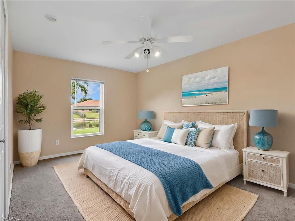 Image 25 of property listing at 323 SE 9th AVE, Cape Coral, FL 33990