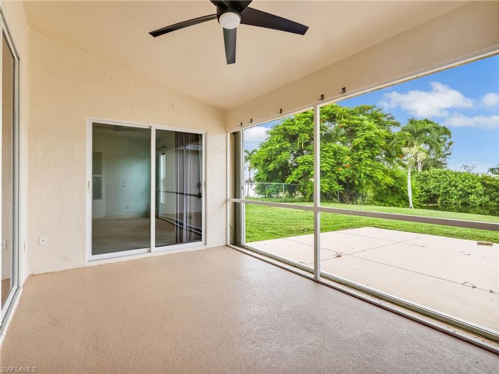 Image 33 of property listing at 323 SE 9th AVE, Cape Coral, FL 33990