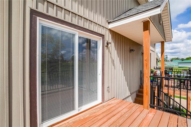 140 Stonebridge Lane, Smithville, MO 64089