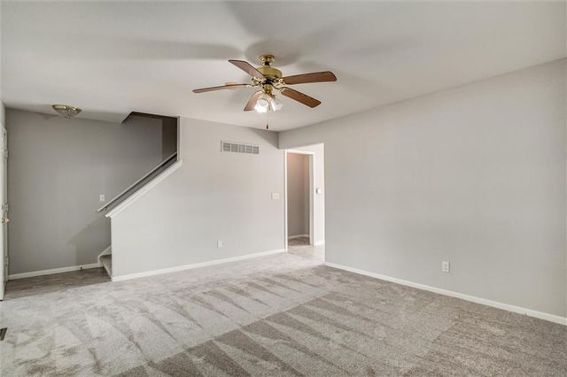 140 Stonebridge Lane, Smithville, MO 64089