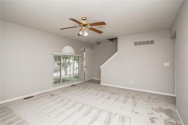 140 Stonebridge Lane, Smithville, MO 64089