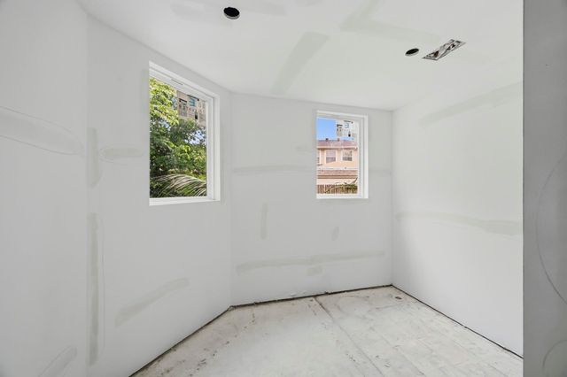 927 Peachwood Bend Drive, Houston, TX 77077