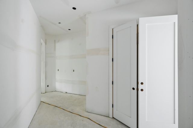 927 Peachwood Bend Drive, Houston, TX 77077