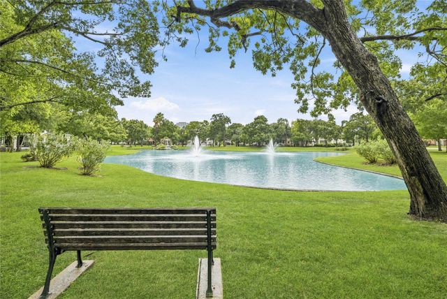 927 Peachwood Bend Drive, Houston, TX 77077