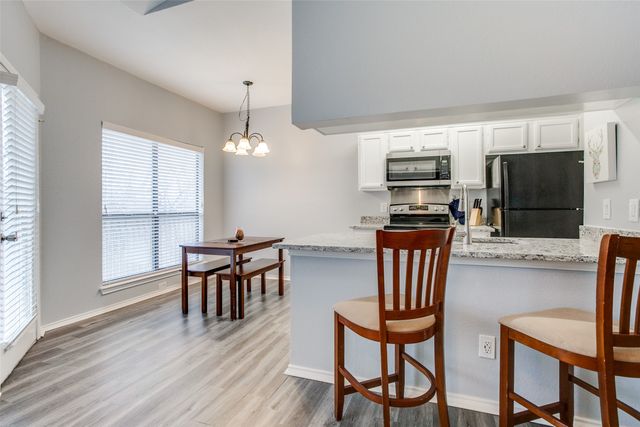 7340 Skillman Street 1004, Dallas, TX 75231