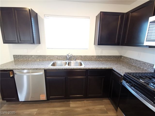 5982 Swift Lariat Street, Las Vegas, NV 89113