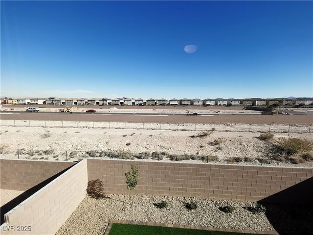 5982 Swift Lariat Street, Las Vegas, NV 89113