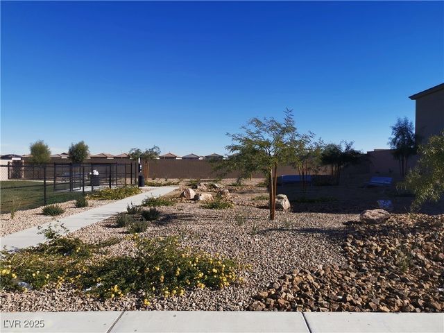 5982 Swift Lariat Street, Las Vegas, NV 89113