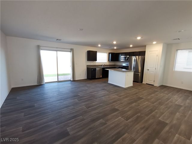 5982 Swift Lariat Street, Las Vegas, NV 89113