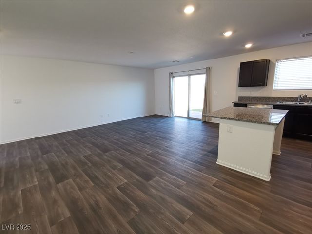 5982 Swift Lariat Street, Las Vegas, NV 89113