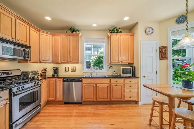 140 Chopin Place, Eastport, NY 11941