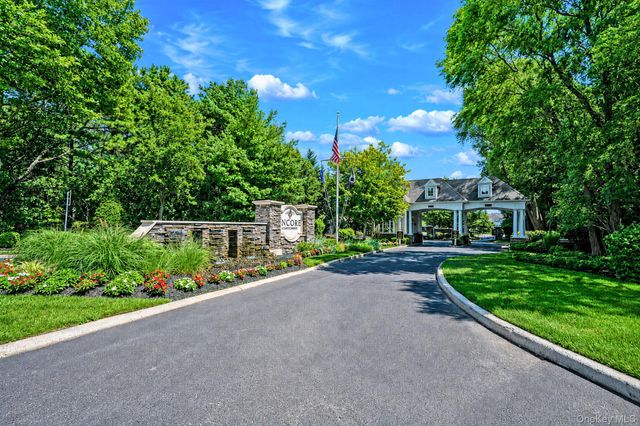 140 Chopin Place, Eastport, NY 11941