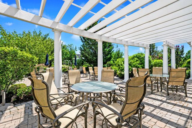 140 Chopin Place, Eastport, NY 11941