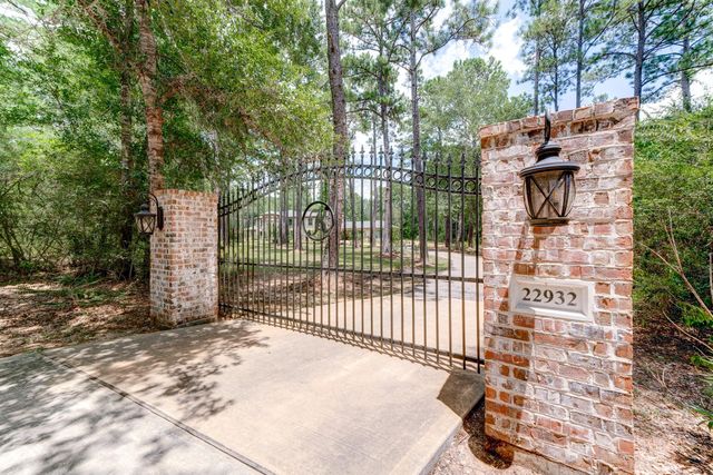 22932 Nichols Sawmill Road, Hockley, TX 77447