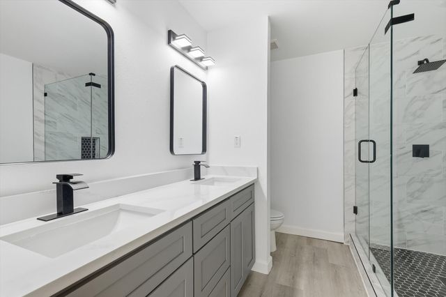 1711 E Waco Avenue, Dallas, TX 75216