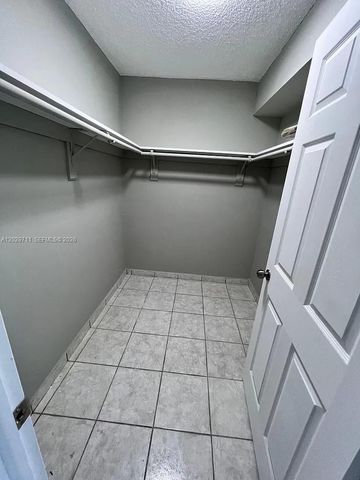 1300 SW 122nd Avenue 1012, Miami, FL 33184
