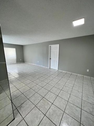 1300 SW 122nd Avenue 1012, Miami, FL 33184