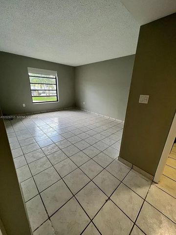 1300 SW 122nd Avenue 1012, Miami, FL 33184