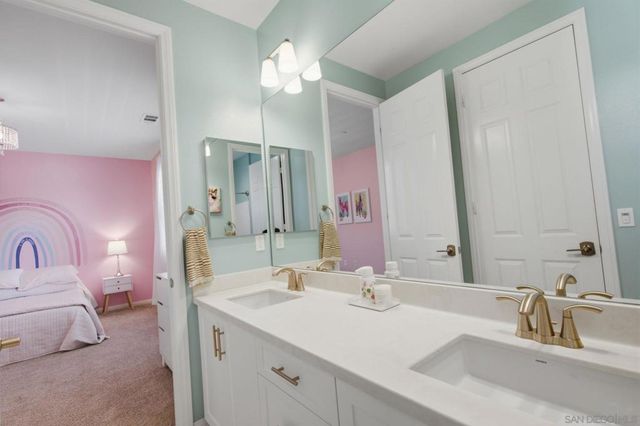 716 Thorntree Ct, San Marcos, CA 92078