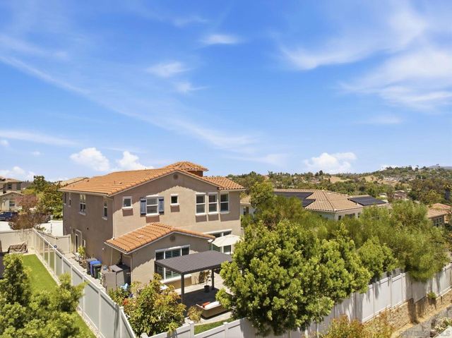716 Thorntree Ct, San Marcos, CA 92078