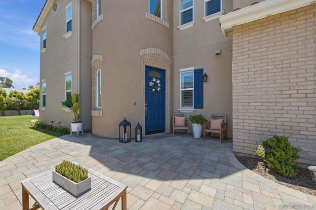716 Thorntree Ct, San Marcos, CA 92078