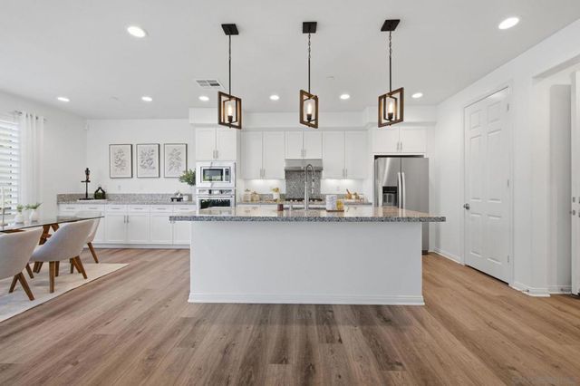 716 Thorntree Ct, San Marcos, CA 92078
