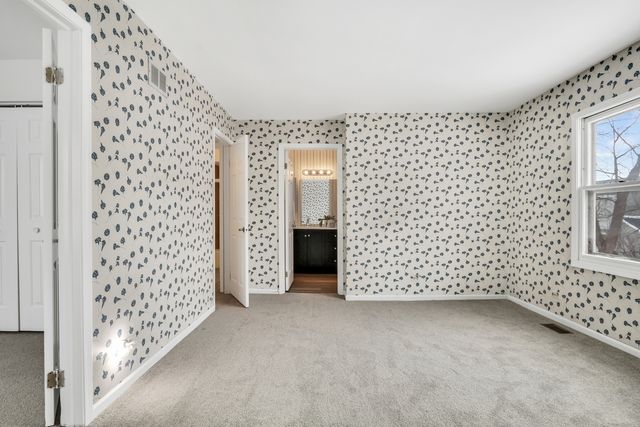 1234 Devonshire Road, Buffalo Grove, IL 60089