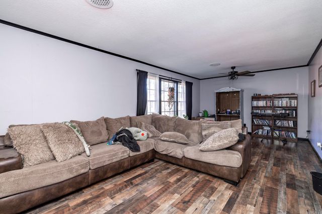 910 E Pine Street, Gurdon, AR 71743