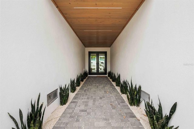 5612 GUAVA STREET, Holmes Beach, FL 34217