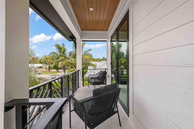 5612 GUAVA STREET, Holmes Beach, FL 34217