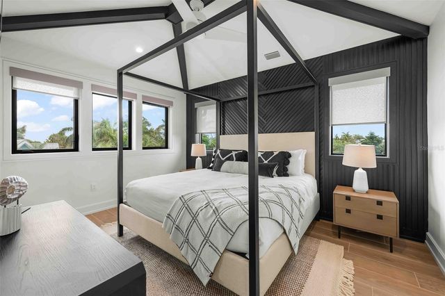 5612 GUAVA STREET, Holmes Beach, FL 34217