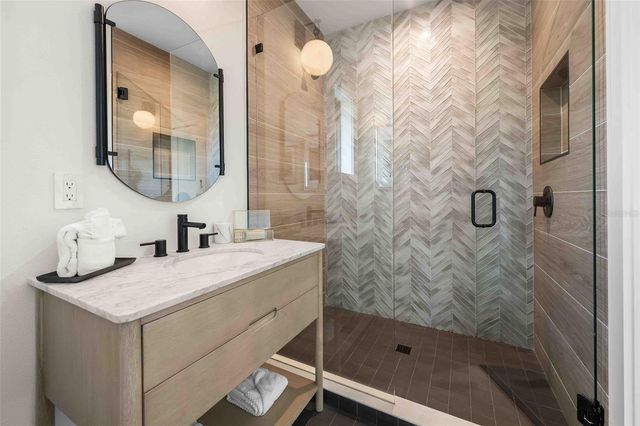 5612 GUAVA STREET, Holmes Beach, FL 34217