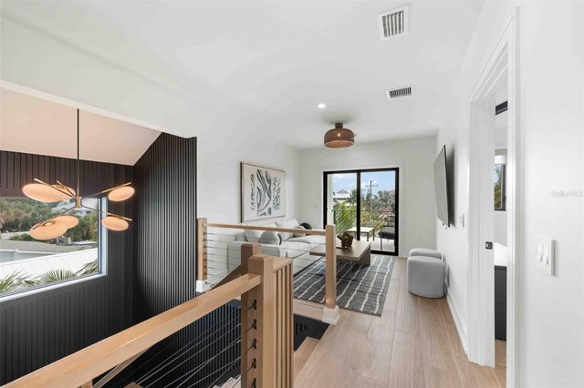 5612 GUAVA STREET, Holmes Beach, FL 34217