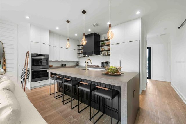 5612 GUAVA STREET, Holmes Beach, FL 34217