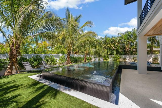 5612 GUAVA STREET, Holmes Beach, FL 34217