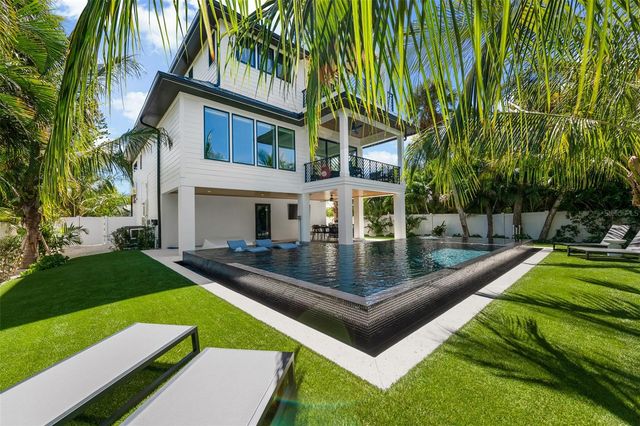 5612 GUAVA STREET, Holmes Beach, FL 34217