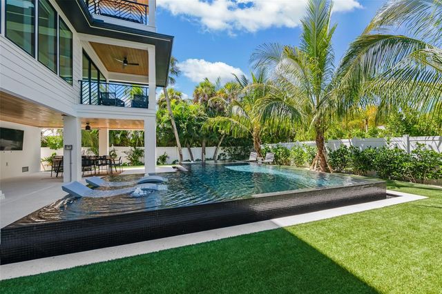 5612 GUAVA STREET, Holmes Beach, FL 34217