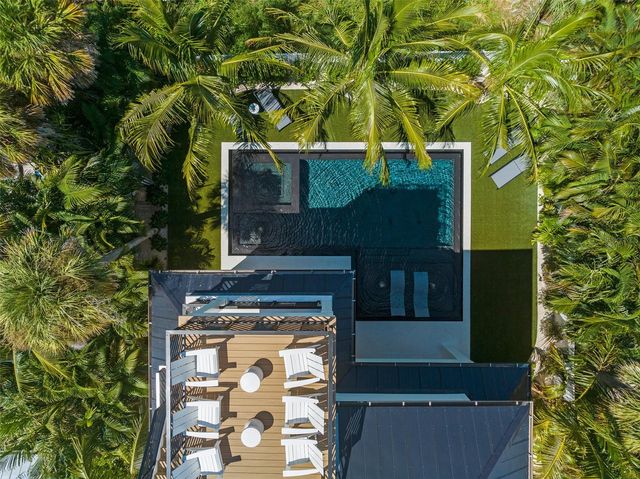 5612 GUAVA STREET, Holmes Beach, FL 34217