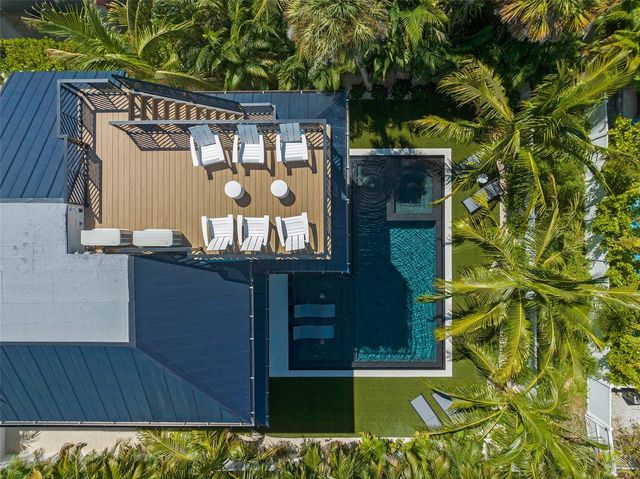 5612 GUAVA STREET, Holmes Beach, FL 34217