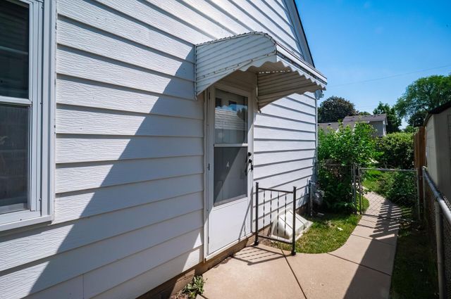 5737 34th Avenue S, Minneapolis, MN 55417