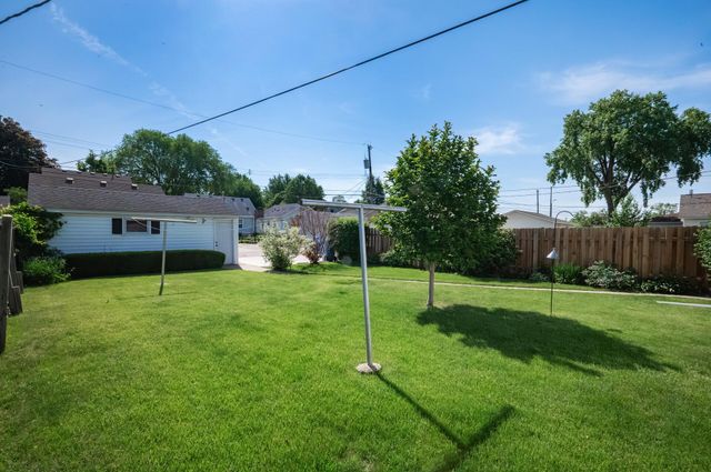 5737 34th Avenue S, Minneapolis, MN 55417