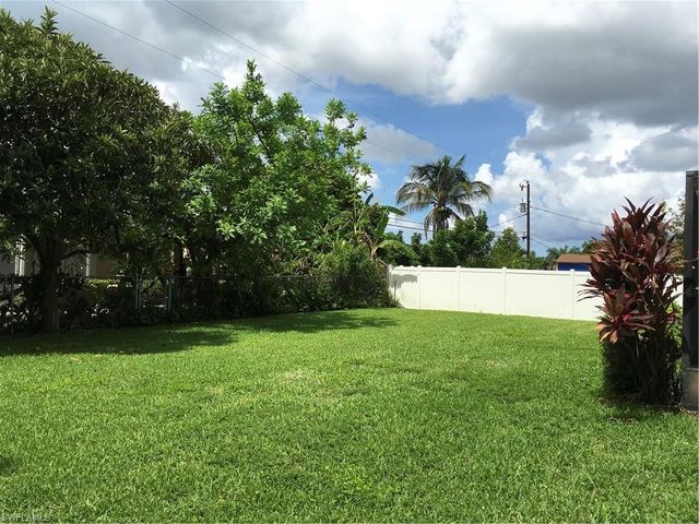 1202 SE 21st LN, Cape Coral, FL 33990