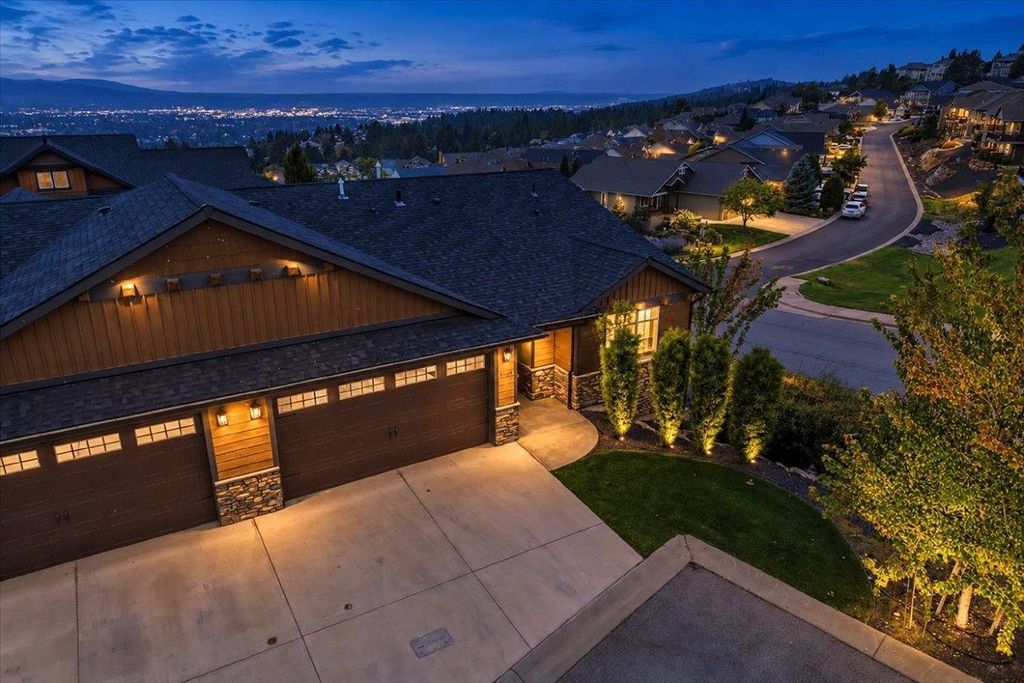8920 E Woodside Ln, Spokane Valley, WA 99217 photo 2