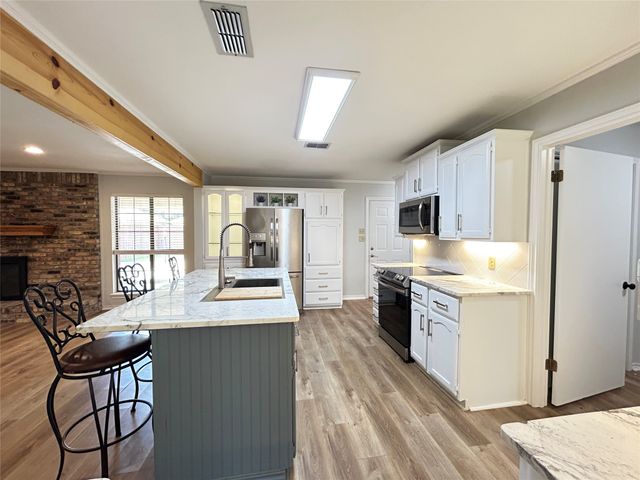 122 Cedar Springs Boulevard, Sulphur Springs, TX 75482