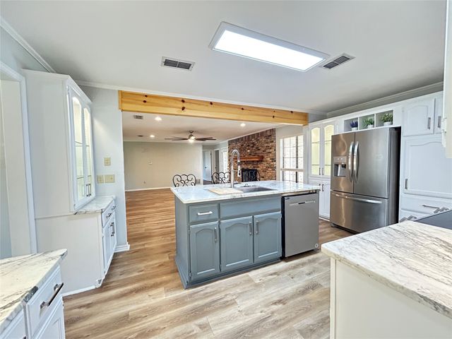 122 Cedar Springs Boulevard, Sulphur Springs, TX 75482