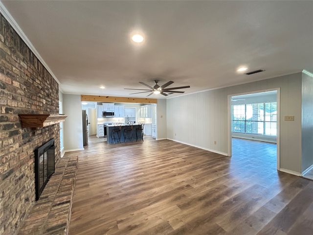 122 Cedar Springs Boulevard, Sulphur Springs, TX 75482