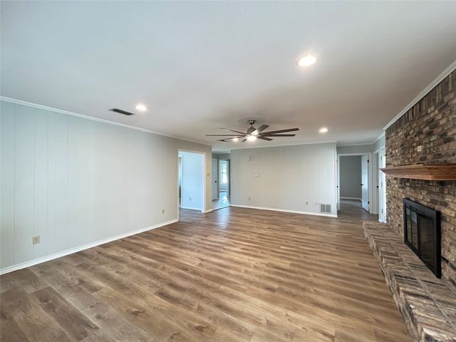 122 Cedar Springs Boulevard, Sulphur Springs, TX 75482